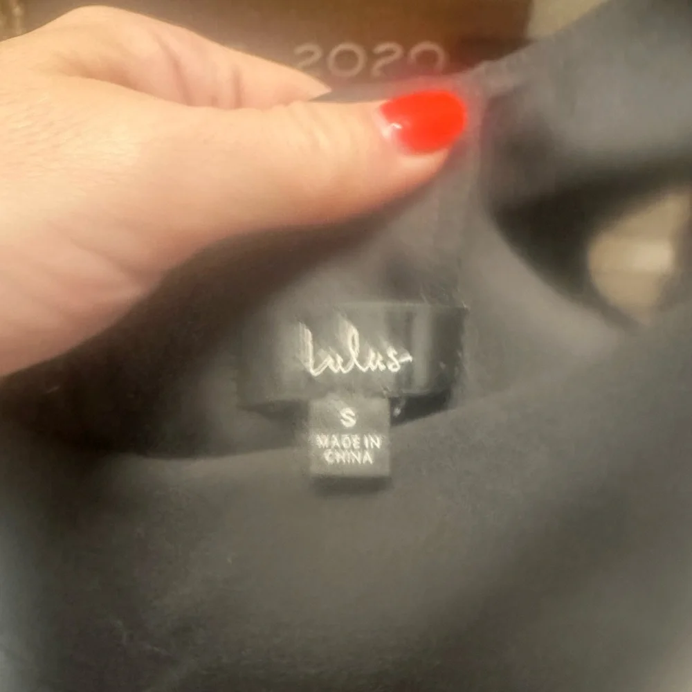 Essentially Flirty 3D Ruffle Hem Bodycon Mini Dress! - Picture 7 of 8